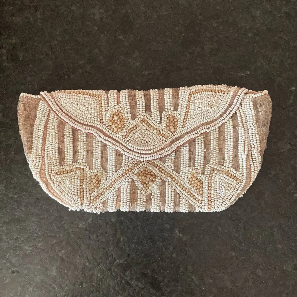Antique‎ Vintage 1920’s white and champagne Beaded clutch dance purse